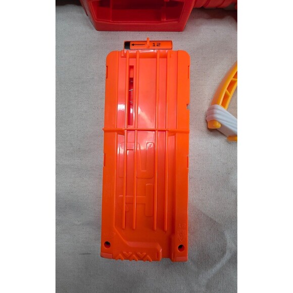 Nerf Zombie Strike Survival System Scravenger Blaster – Accessories Included - Picture 5 of 13